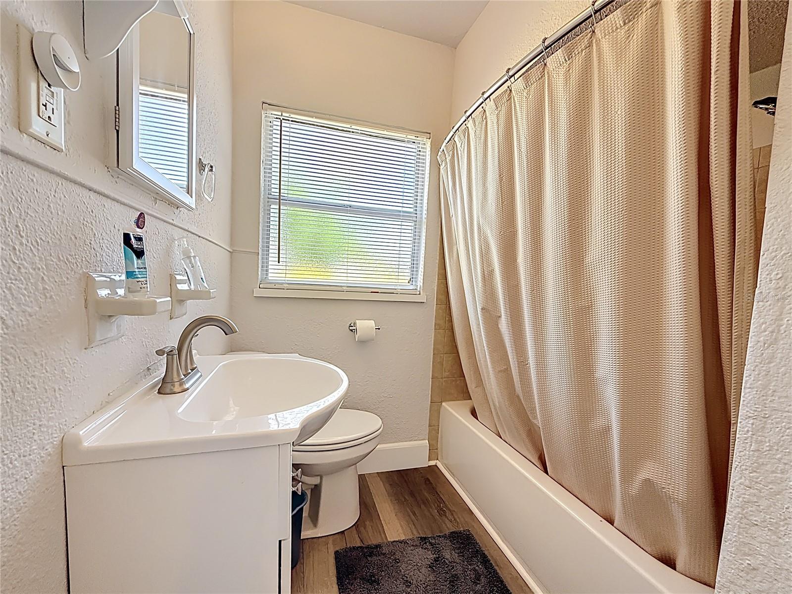 320 KINGSTON ST S, ST PETERSBURG, FL, 33711