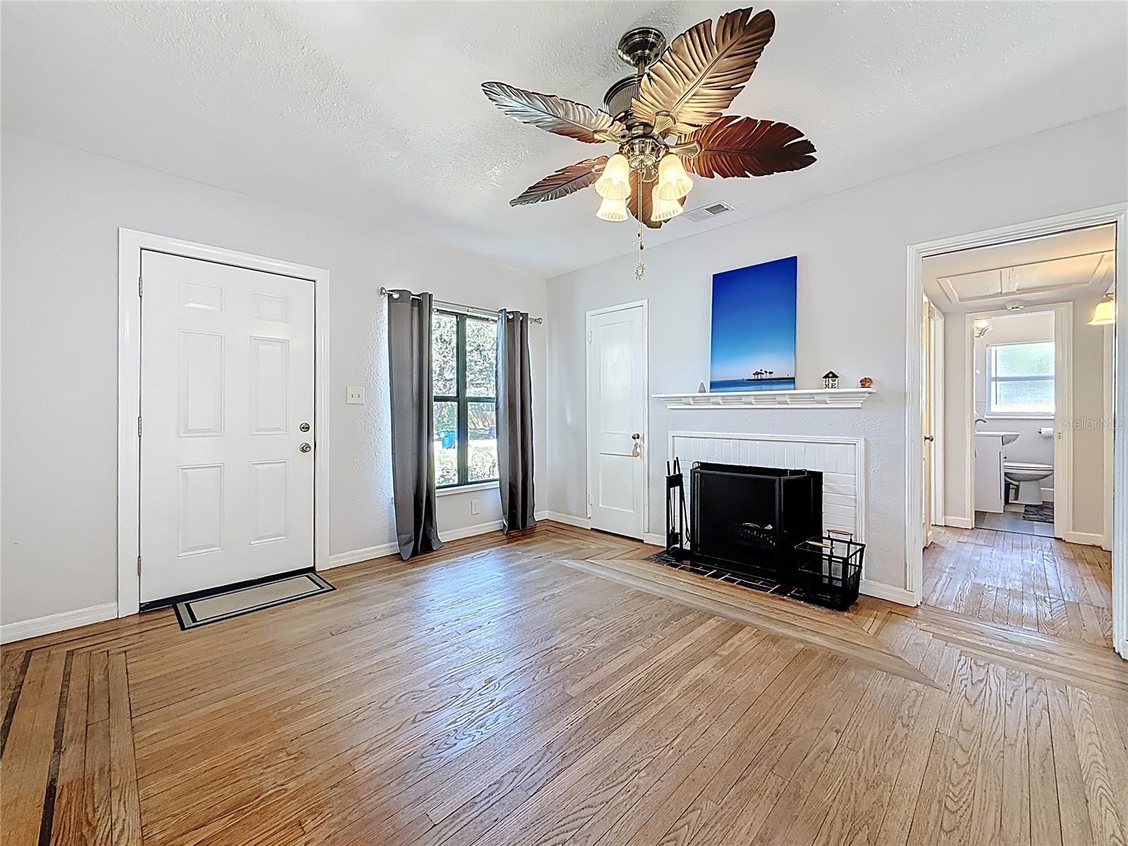 320 KINGSTON ST S, ST PETERSBURG, FL, 33711