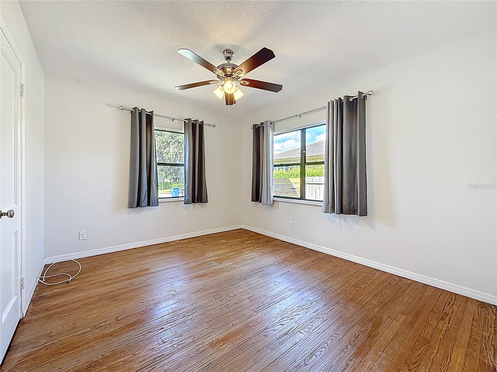 320 KINGSTON ST S, ST PETERSBURG, FL, 33711