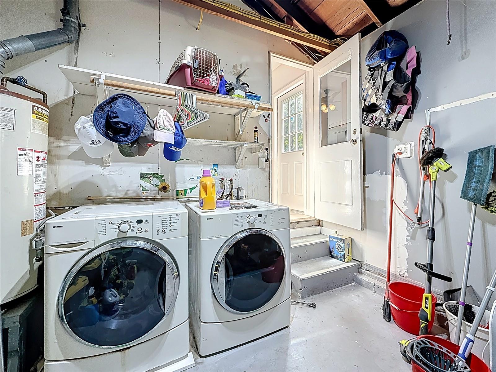 320 KINGSTON ST S, ST PETERSBURG, FL, 33711