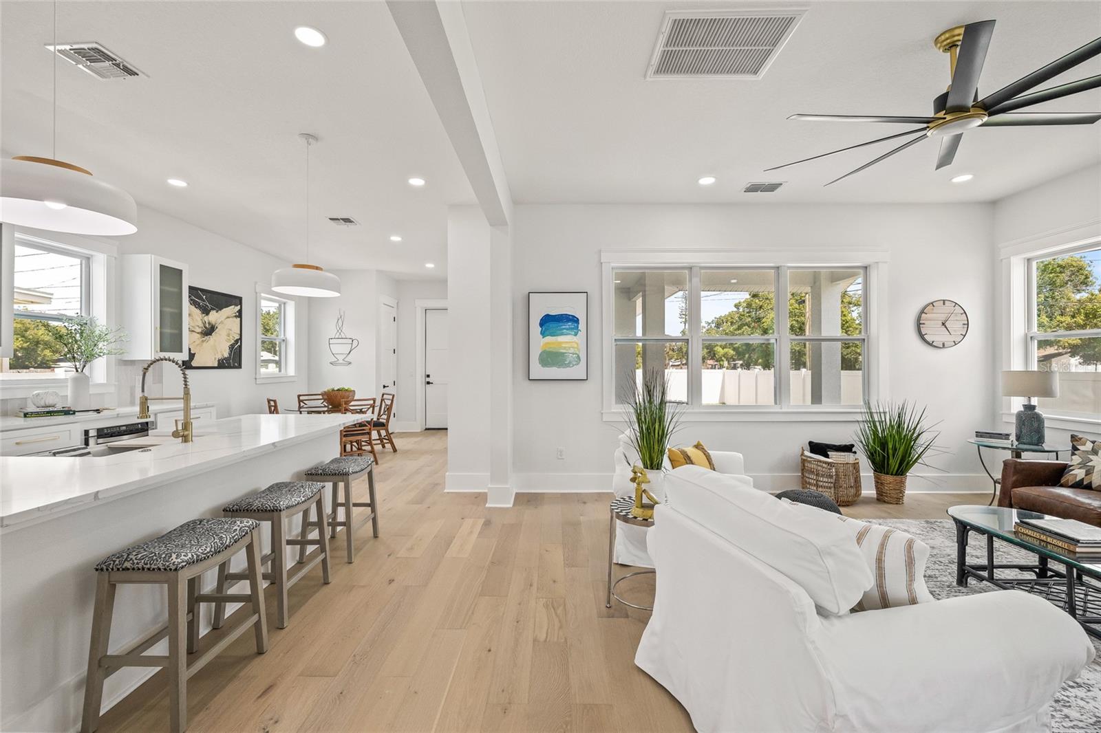 6901 3RD AVE N, ST PETERSBURG, FL, 33710