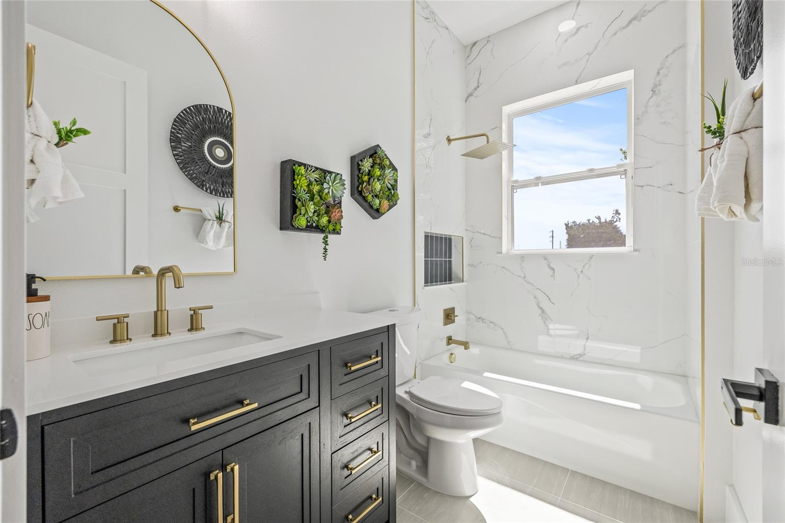 6901 3RD AVE N, ST PETERSBURG, FL, 33710