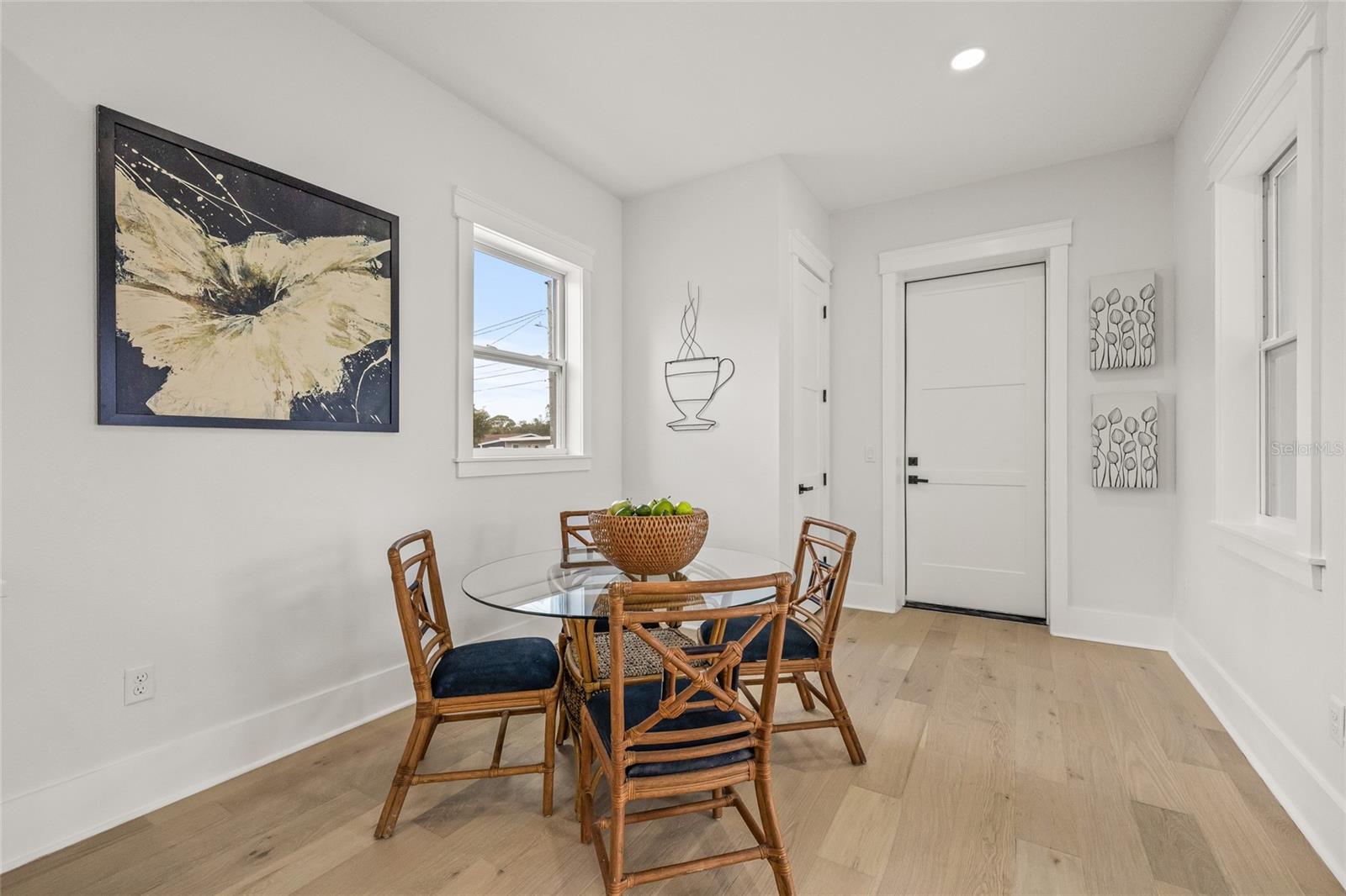 6901 3RD AVE N, ST PETERSBURG, FL, 33710