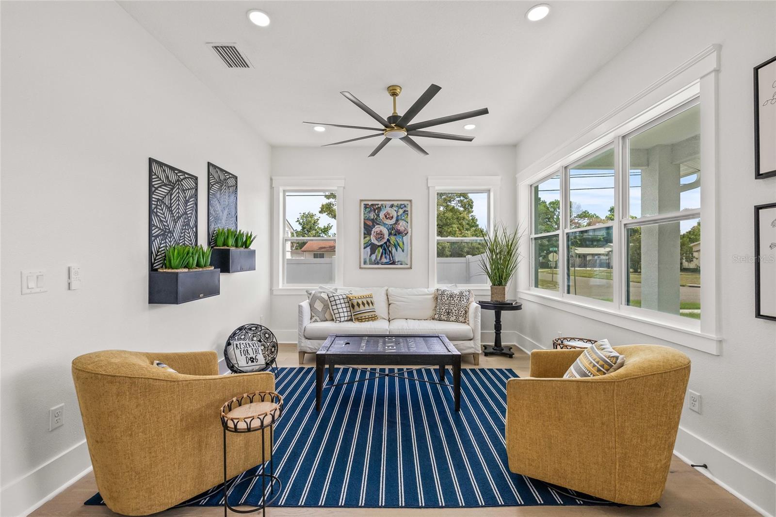 6901 3RD AVE N, ST PETERSBURG, FL, 33710