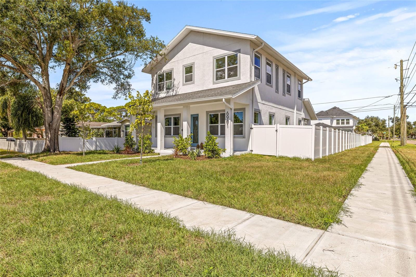 6901 3RD AVE N, ST PETERSBURG, FL, 33710