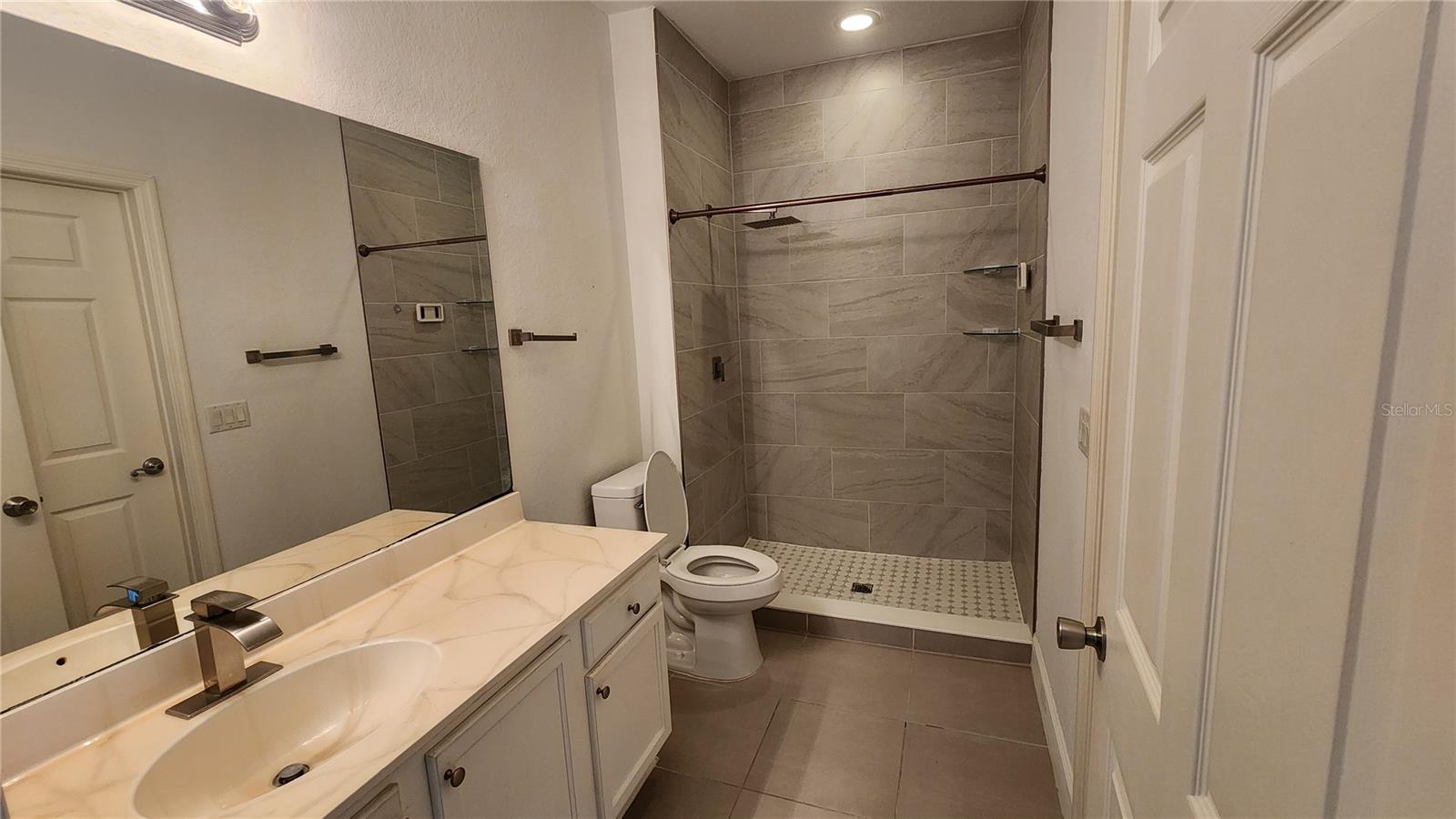 2316 GRAND CENTRAL PKWY #10, ORLANDO, FL, 32839