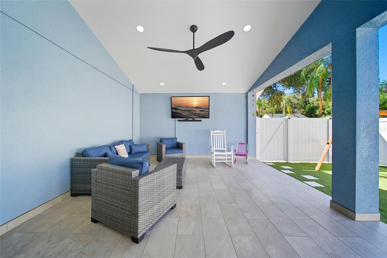 12421 PEPPERFIELD DR, TAMPA, FL, 33624