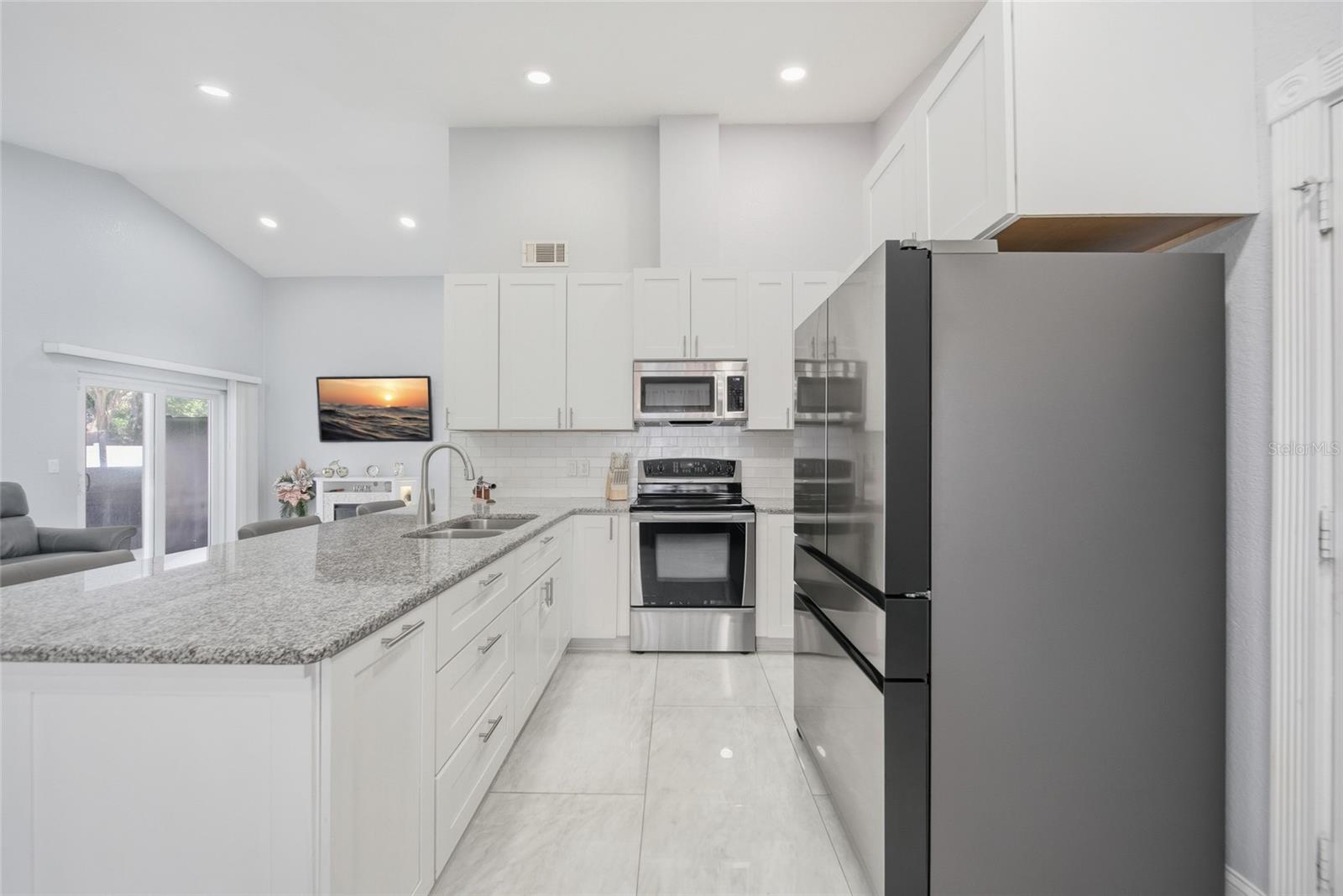 12421 PEPPERFIELD DR, TAMPA, FL, 33624