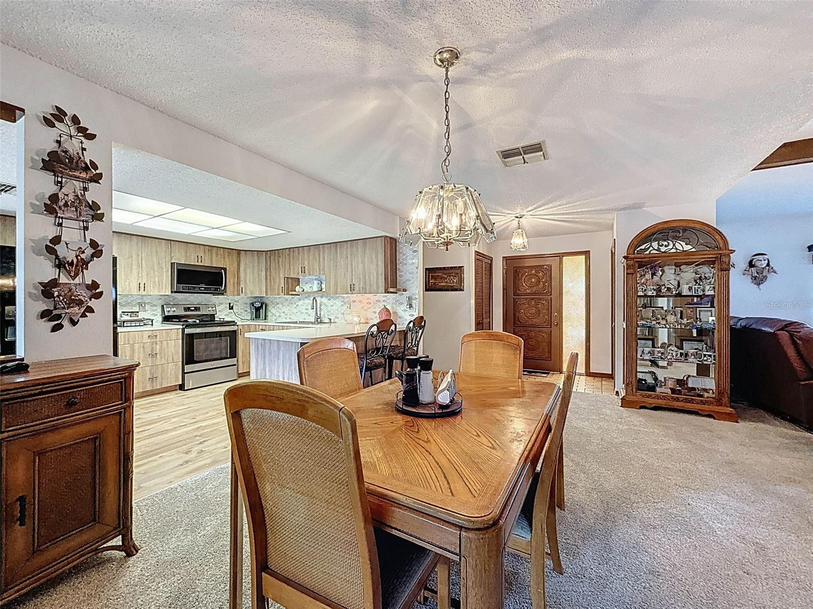 8950 HERNANDO WAY, WEEKI WACHEE, FL, 34613