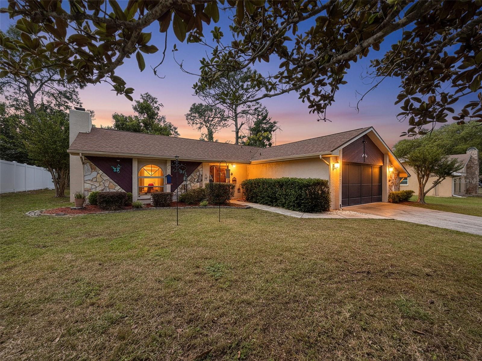 8950 HERNANDO WAY, WEEKI WACHEE, FL, 34613