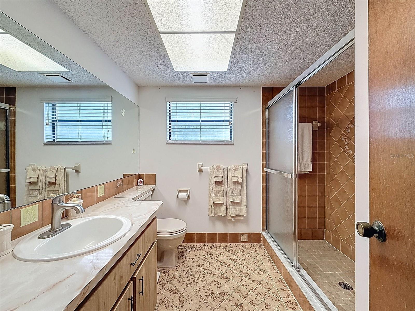 8950 HERNANDO WAY, WEEKI WACHEE, FL, 34613