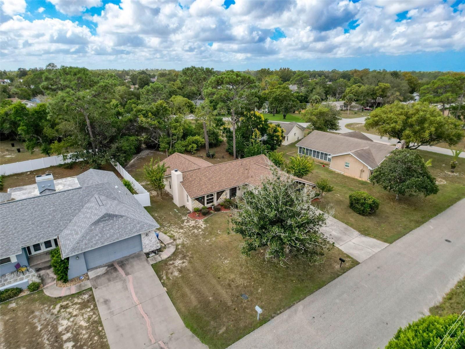 8950 HERNANDO WAY, WEEKI WACHEE, FL, 34613