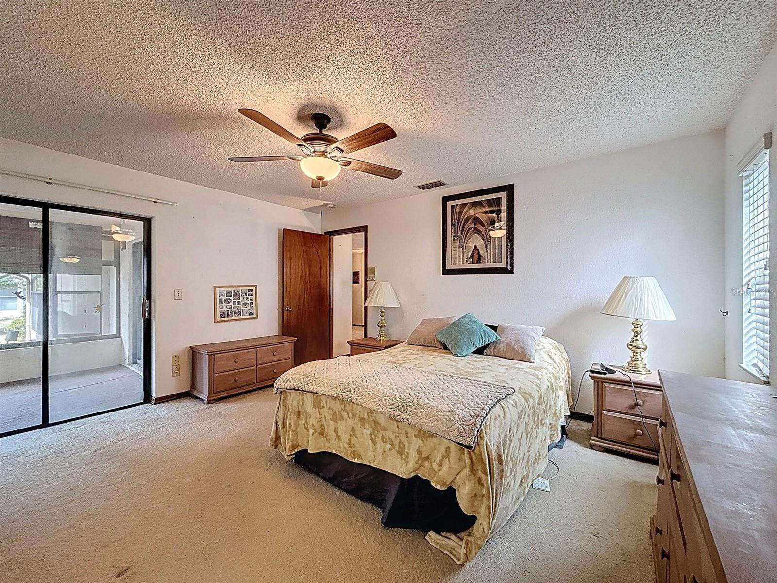 8950 HERNANDO WAY, WEEKI WACHEE, FL, 34613