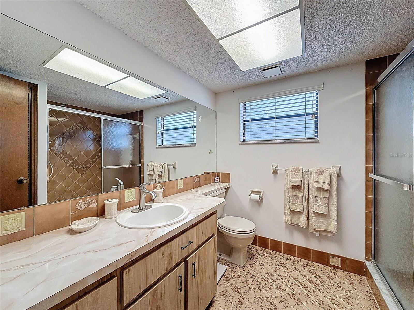 8950 HERNANDO WAY, WEEKI WACHEE, FL, 34613