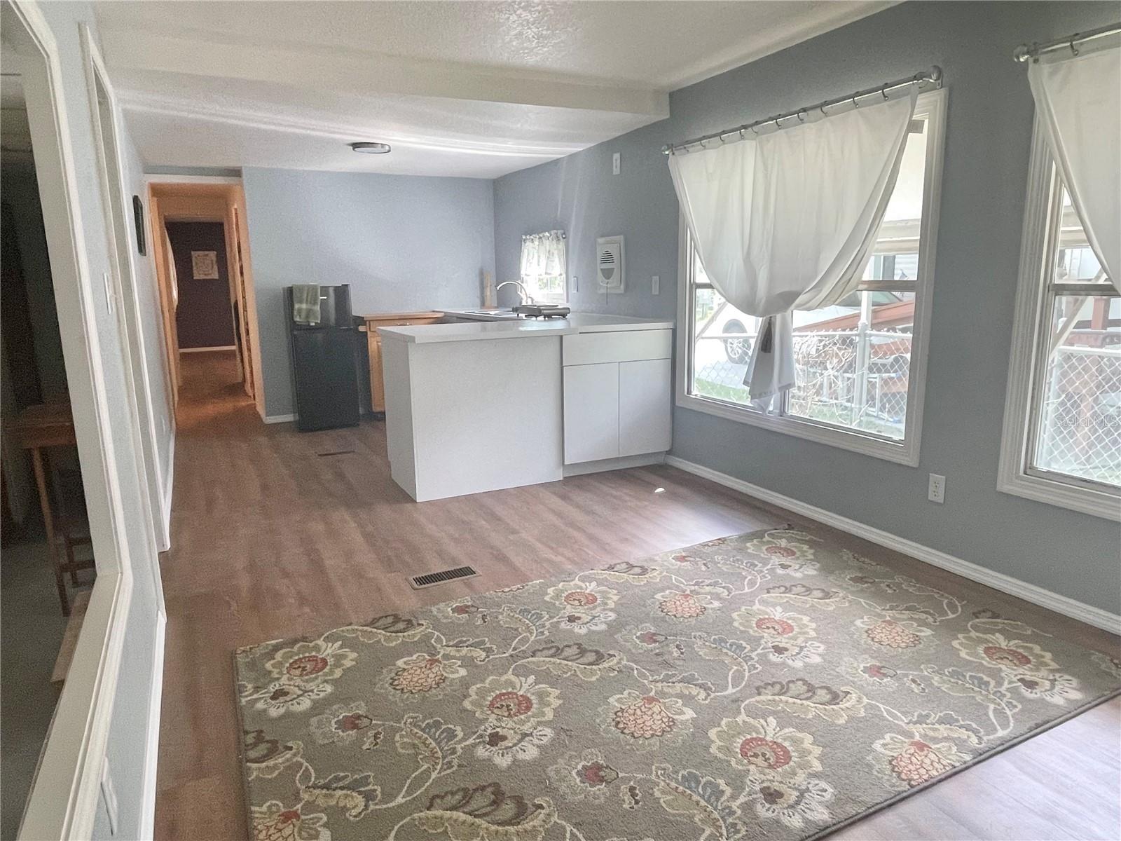 W7879768 Property Photo