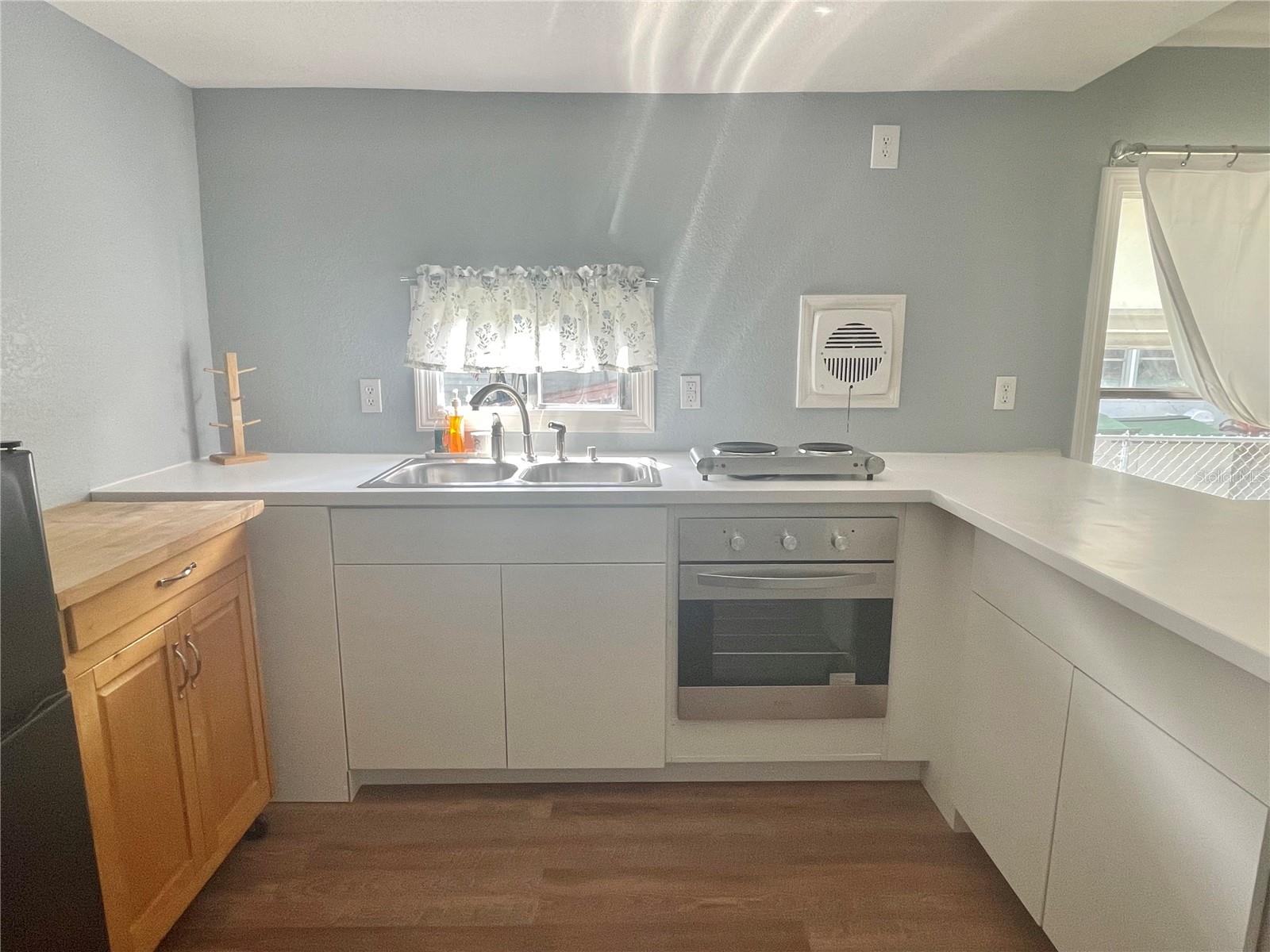 W7879768 Property Photo