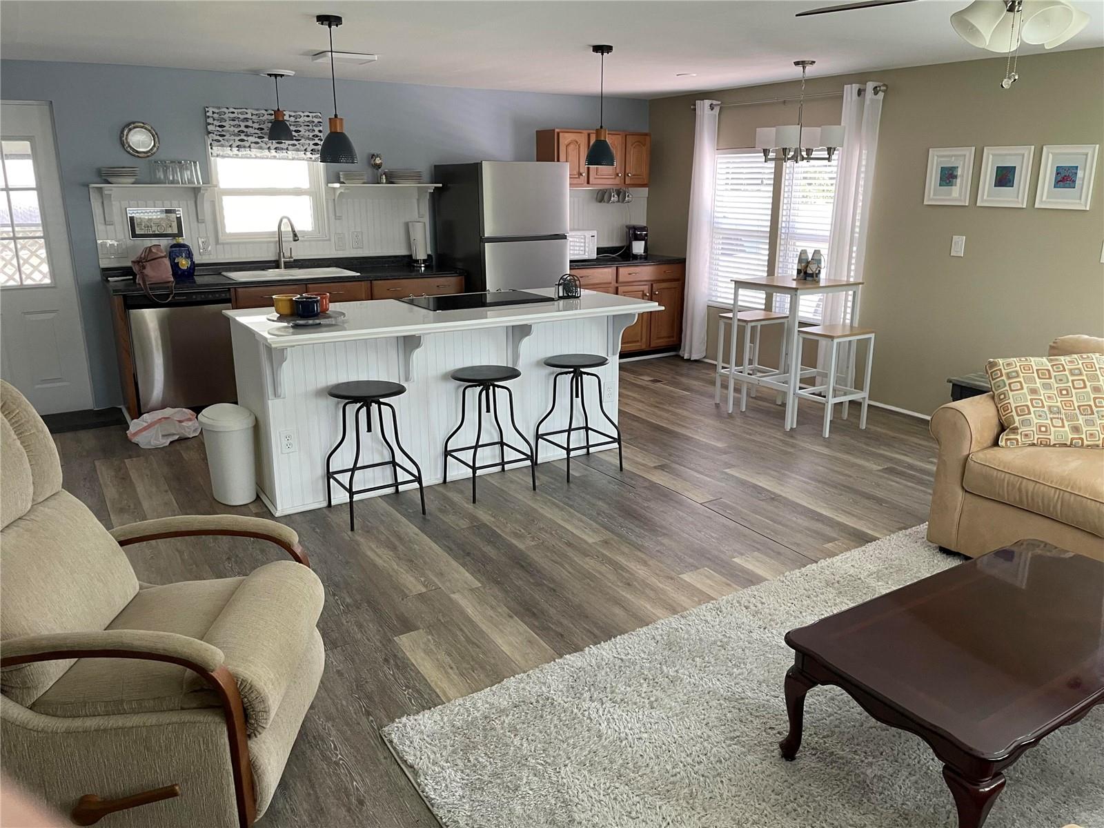 O6351371 Property Photo