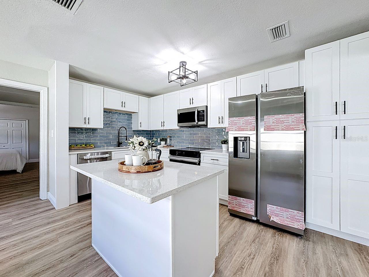 3223 N ORANGE AVE, ORLANDO, FL, 32803