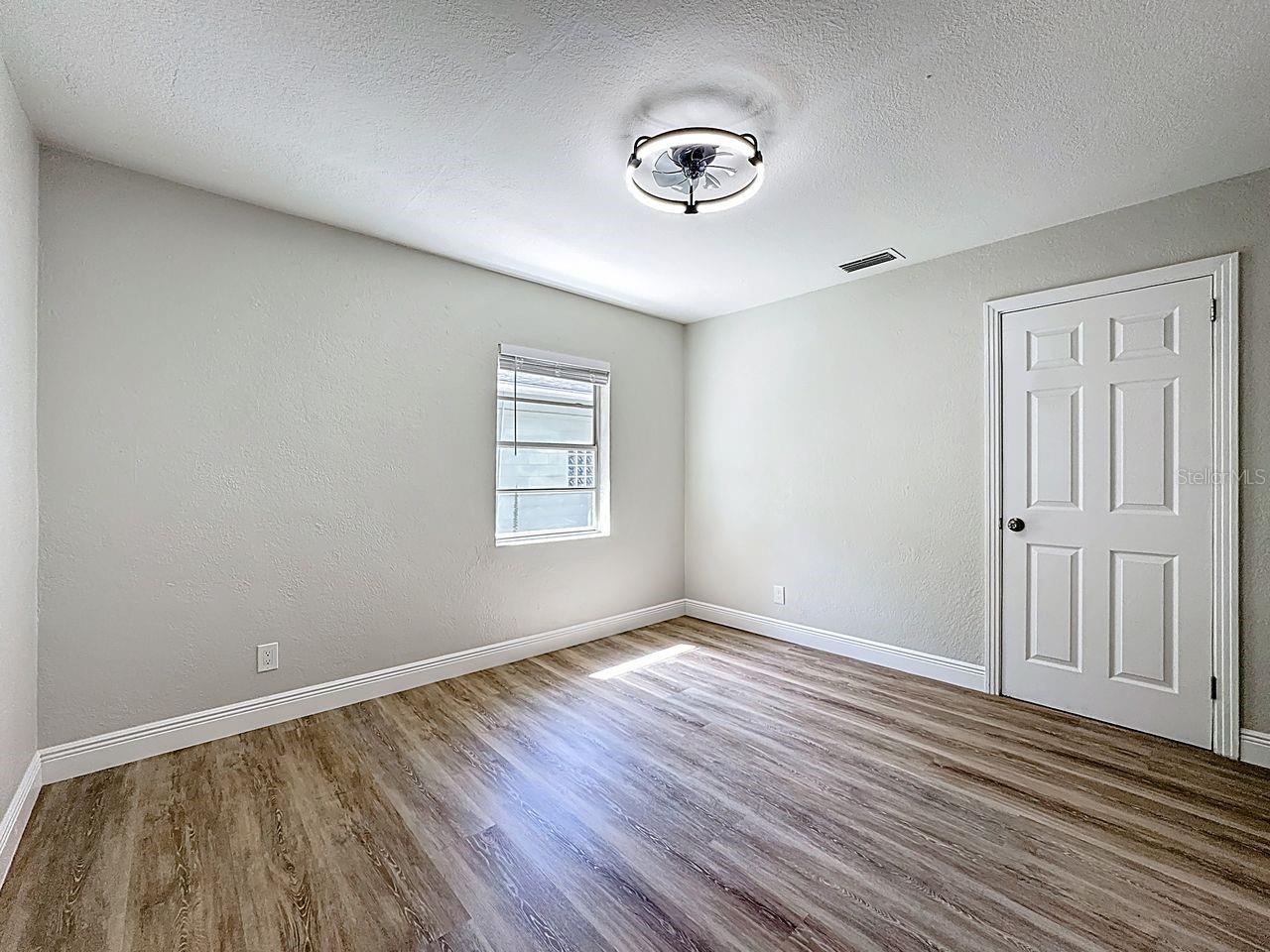 3223 N ORANGE AVE, ORLANDO, FL, 32803