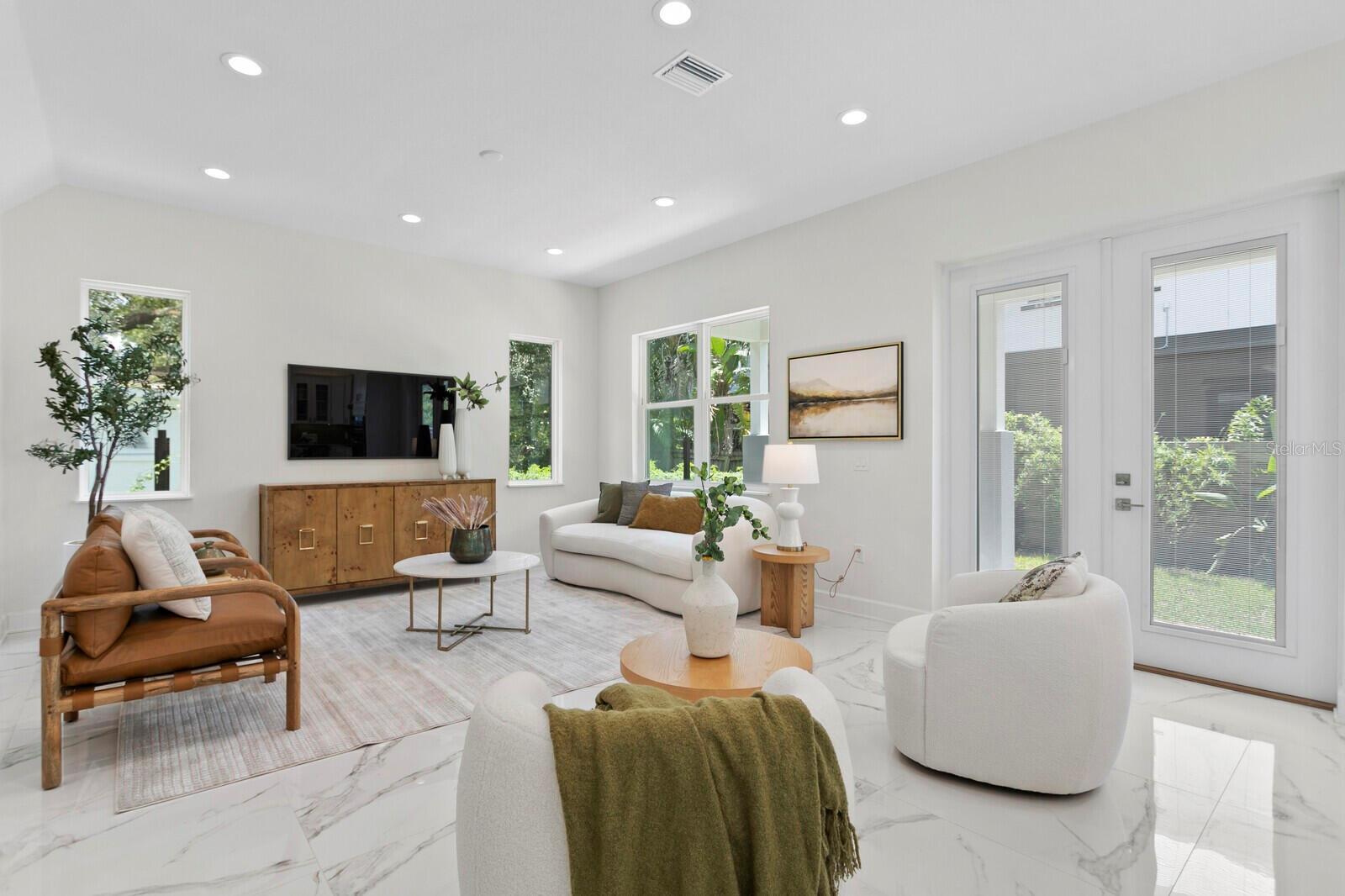 3308 W WYOMING AVE, TAMPA, FL, 33611