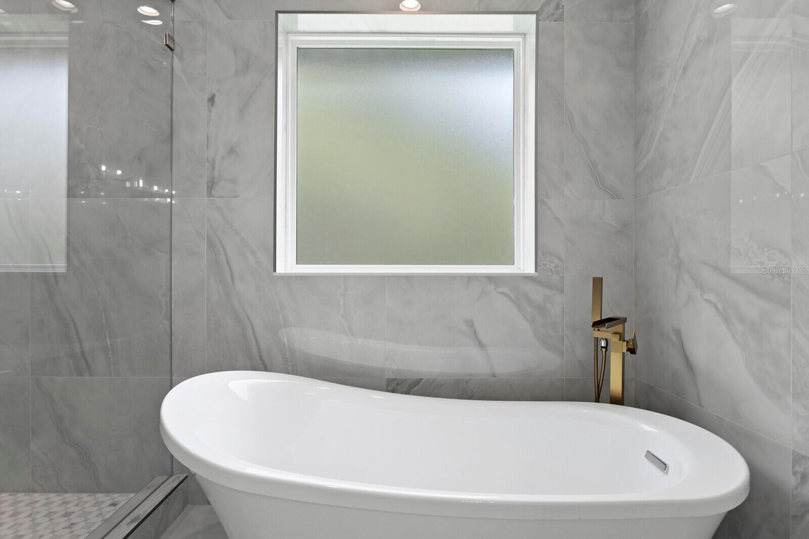 3308 W WYOMING AVE, TAMPA, FL, 33611