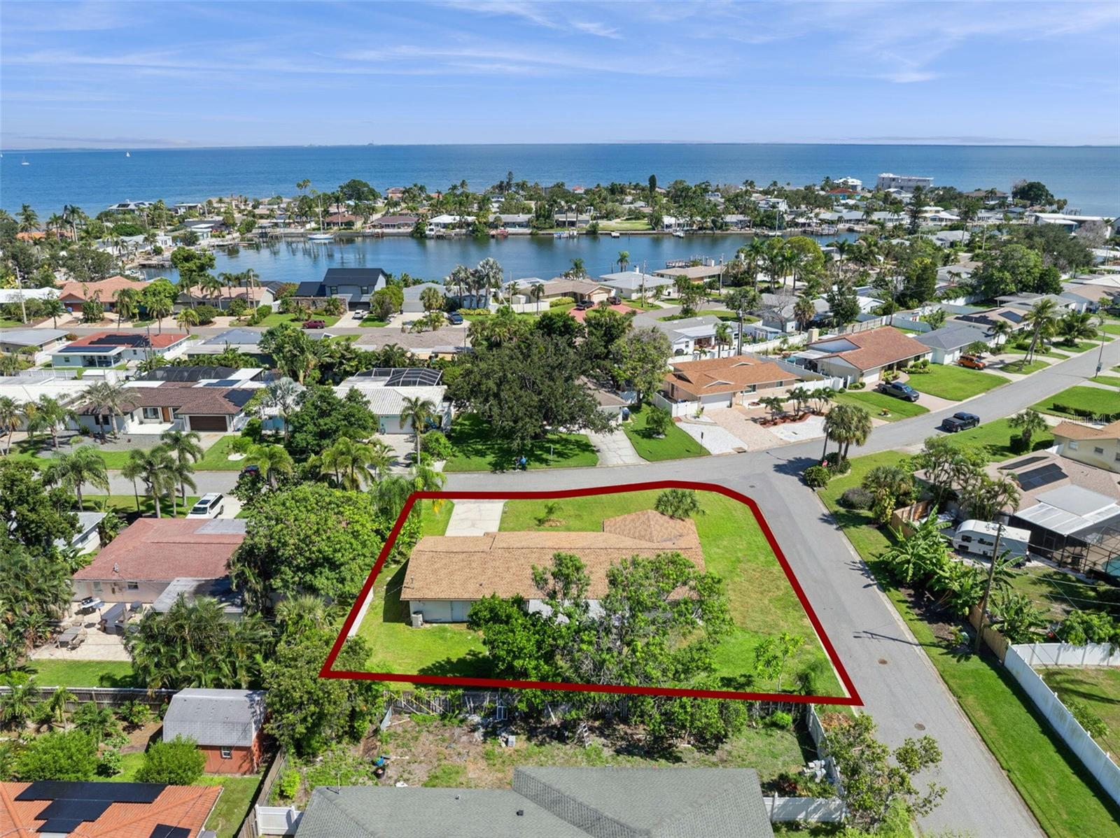 2335 TROPICAL SHORES DR SE, ST PETERSBURG, FL, 33705