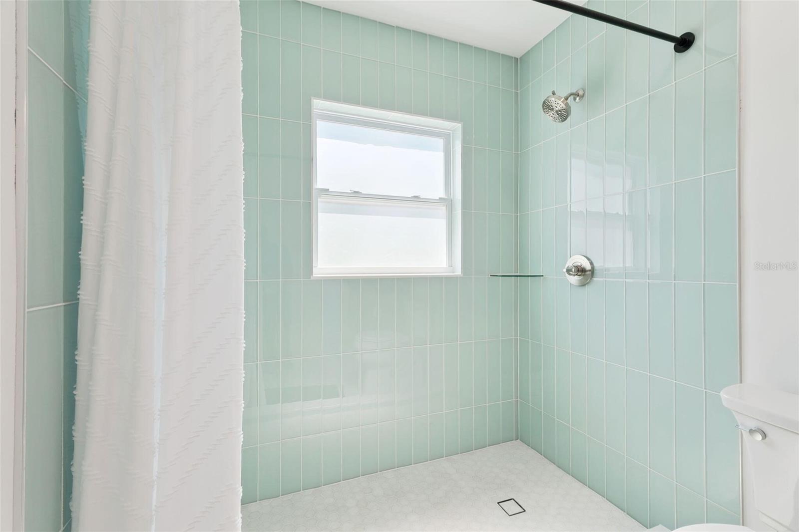 2335 TROPICAL SHORES DR SE, ST PETERSBURG, FL, 33705