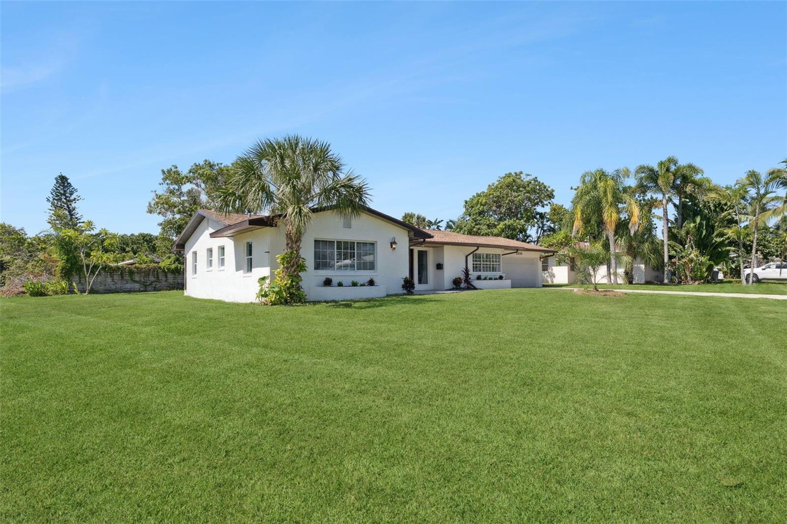 2335 TROPICAL SHORES DR SE, ST PETERSBURG, FL, 33705