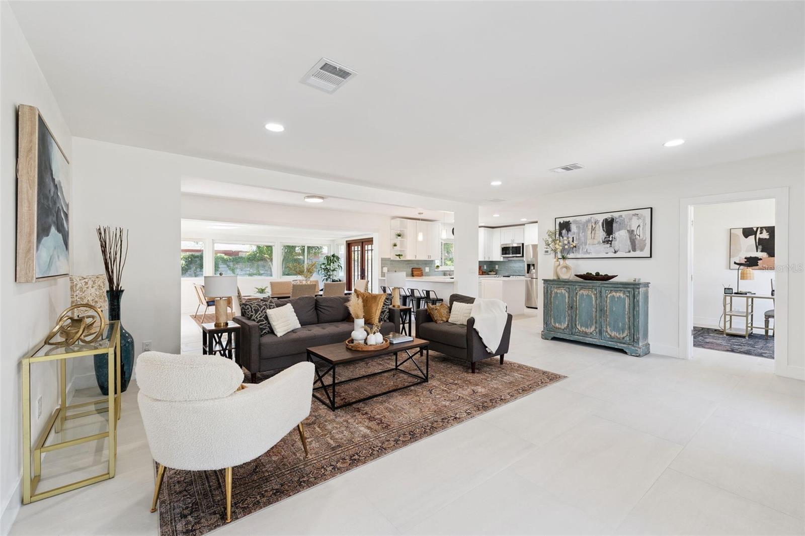 2335 TROPICAL SHORES DR SE, ST PETERSBURG, FL, 33705