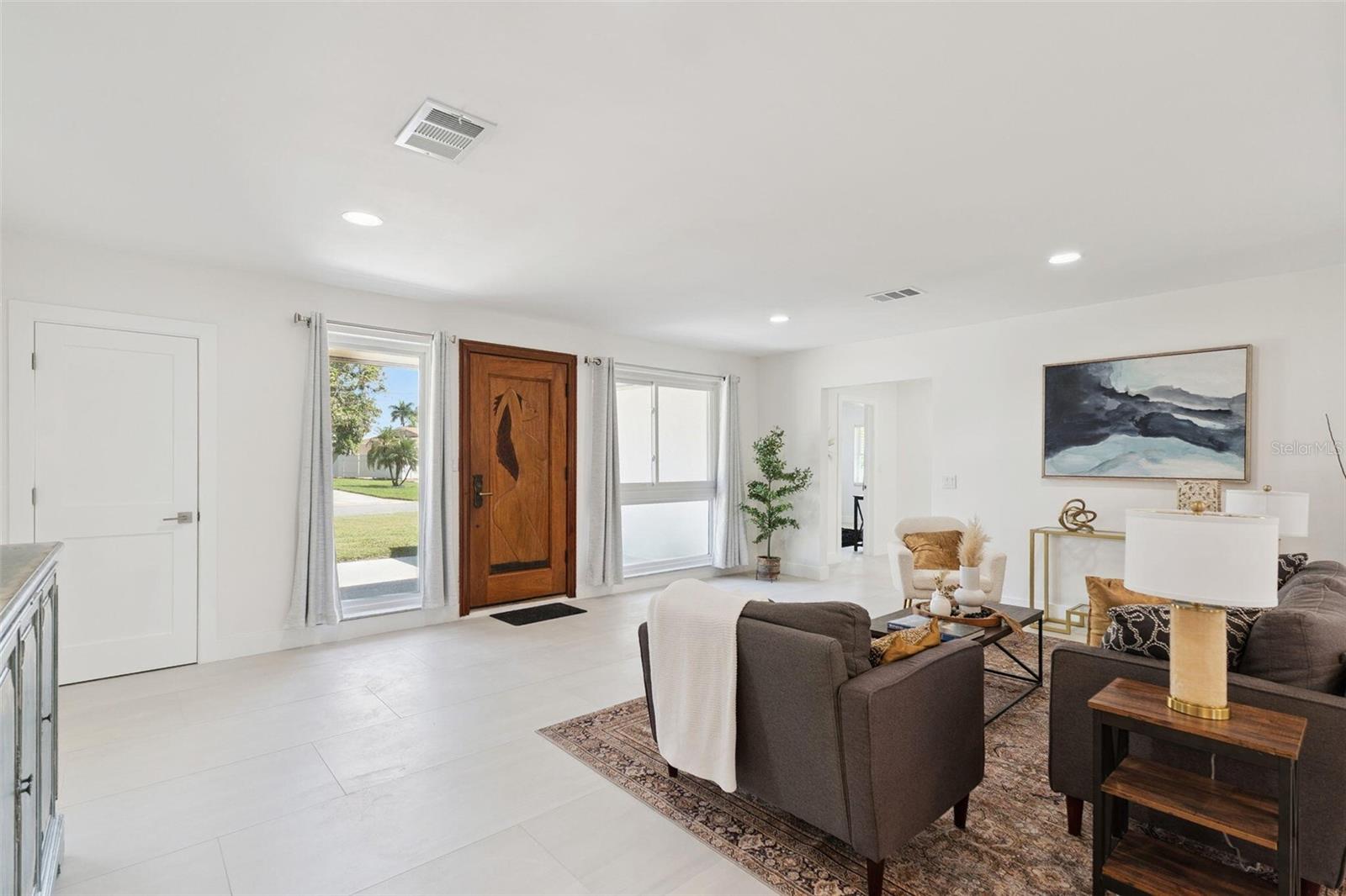 2335 TROPICAL SHORES DR SE, ST PETERSBURG, FL, 33705