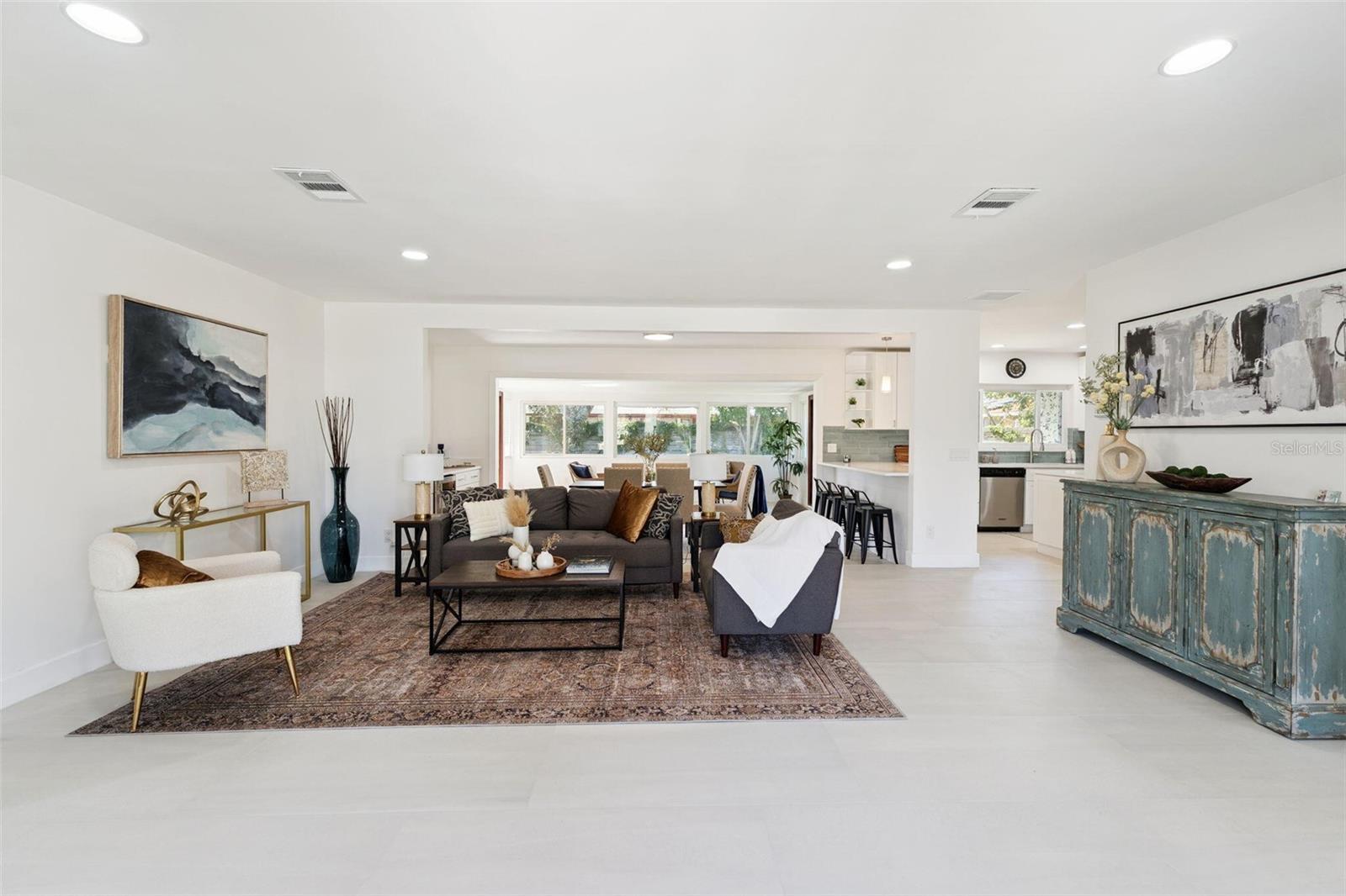 2335 TROPICAL SHORES DR SE, ST PETERSBURG, FL, 33705