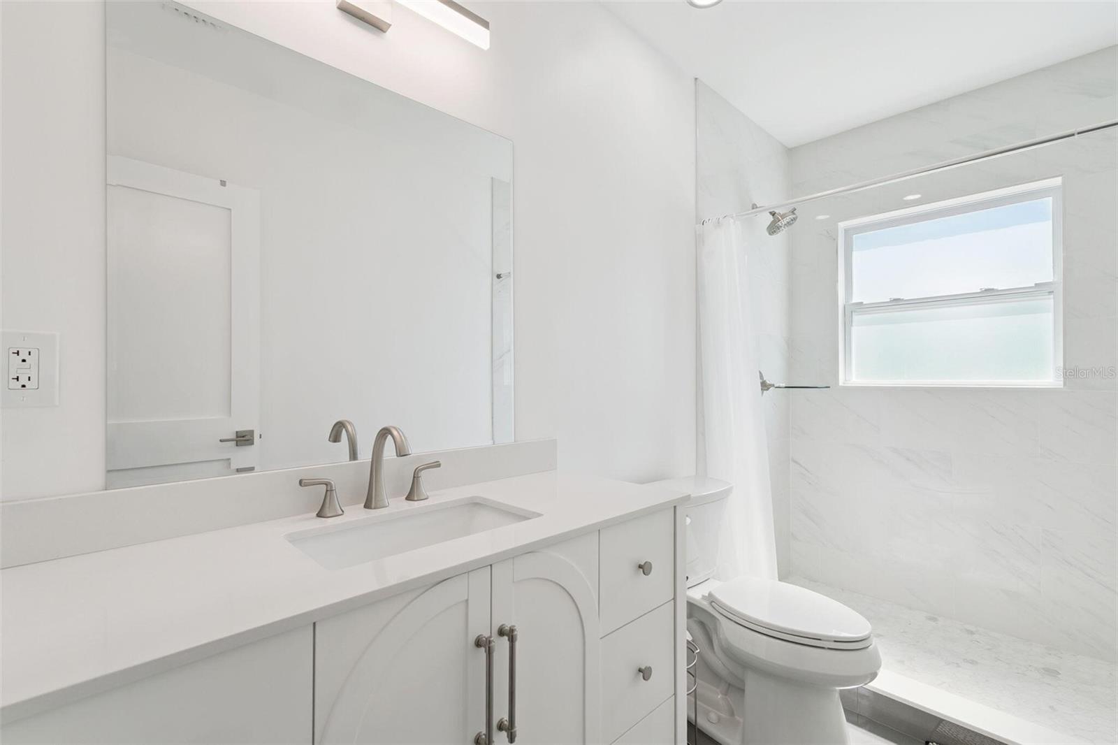 2335 TROPICAL SHORES DR SE, ST PETERSBURG, FL, 33705