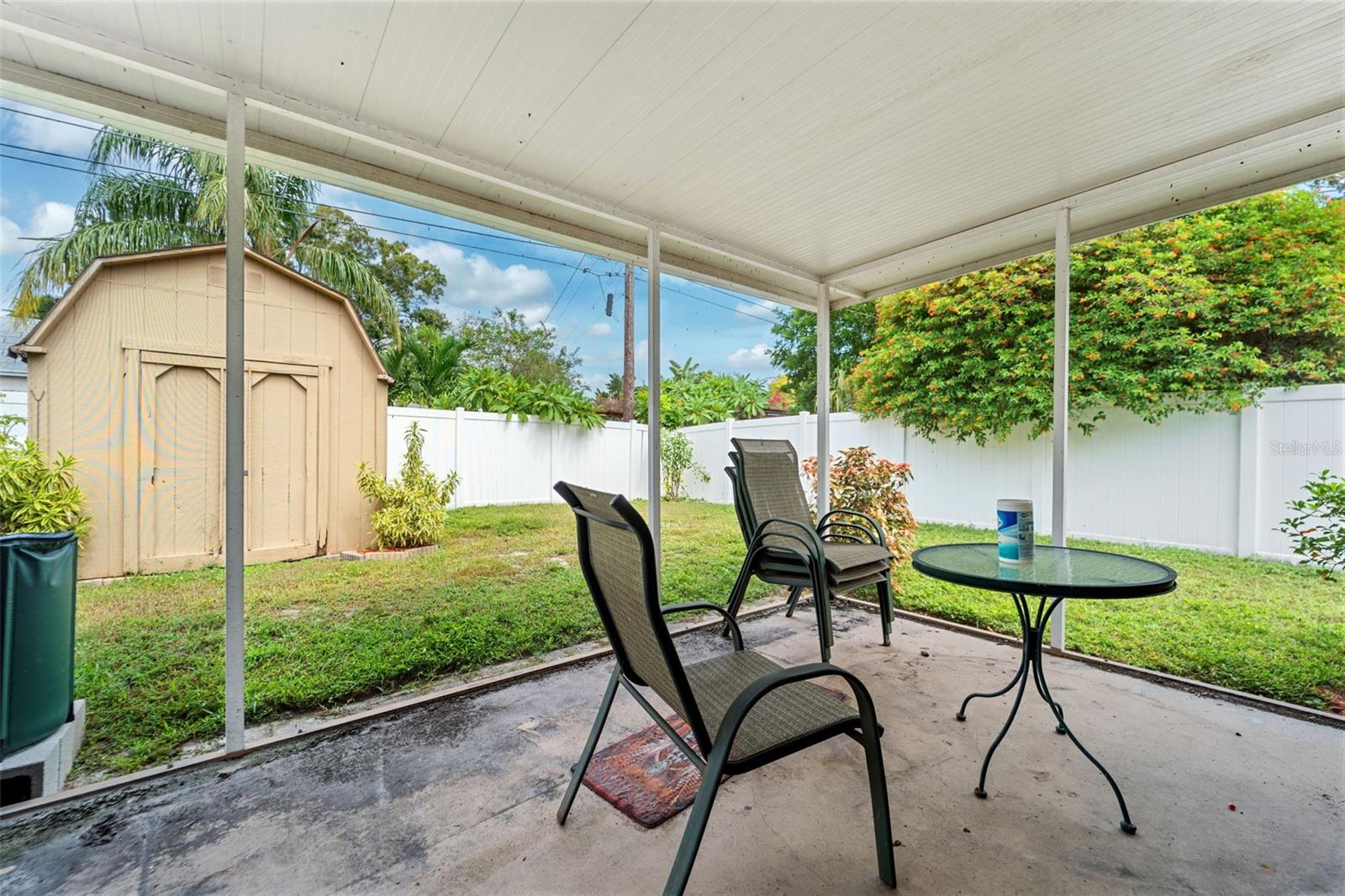 8593 LANTANA DR, SEMINOLE, FL, 33777