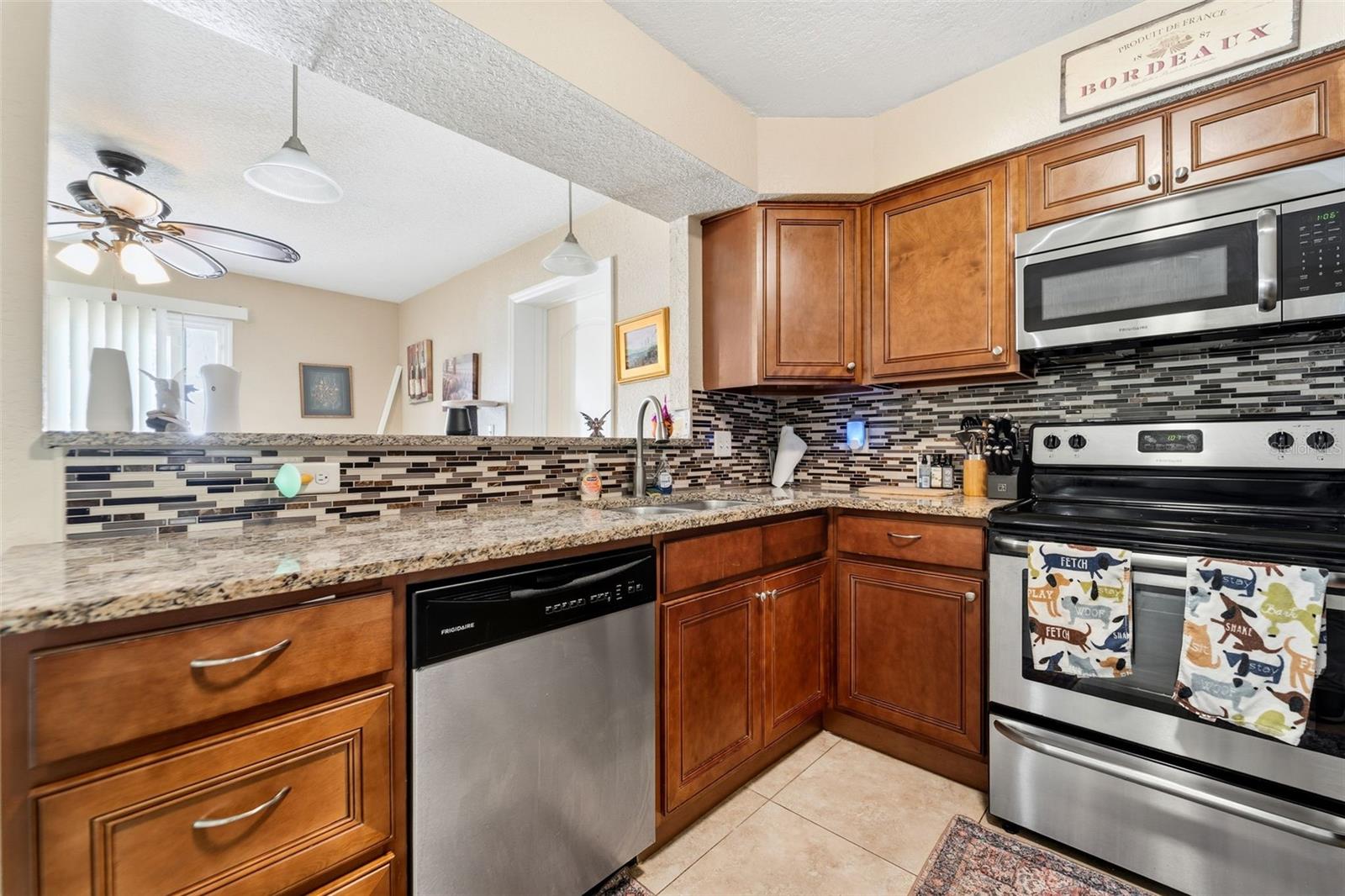 8593 LANTANA DR, SEMINOLE, FL, 33777