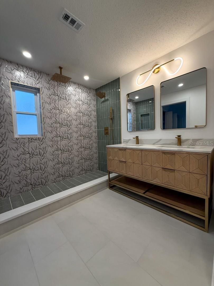 1938 FLORA RD, CLEARWATER, FL, 33755