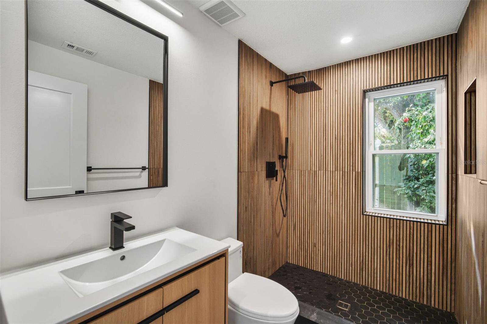 1938 FLORA RD, CLEARWATER, FL, 33755