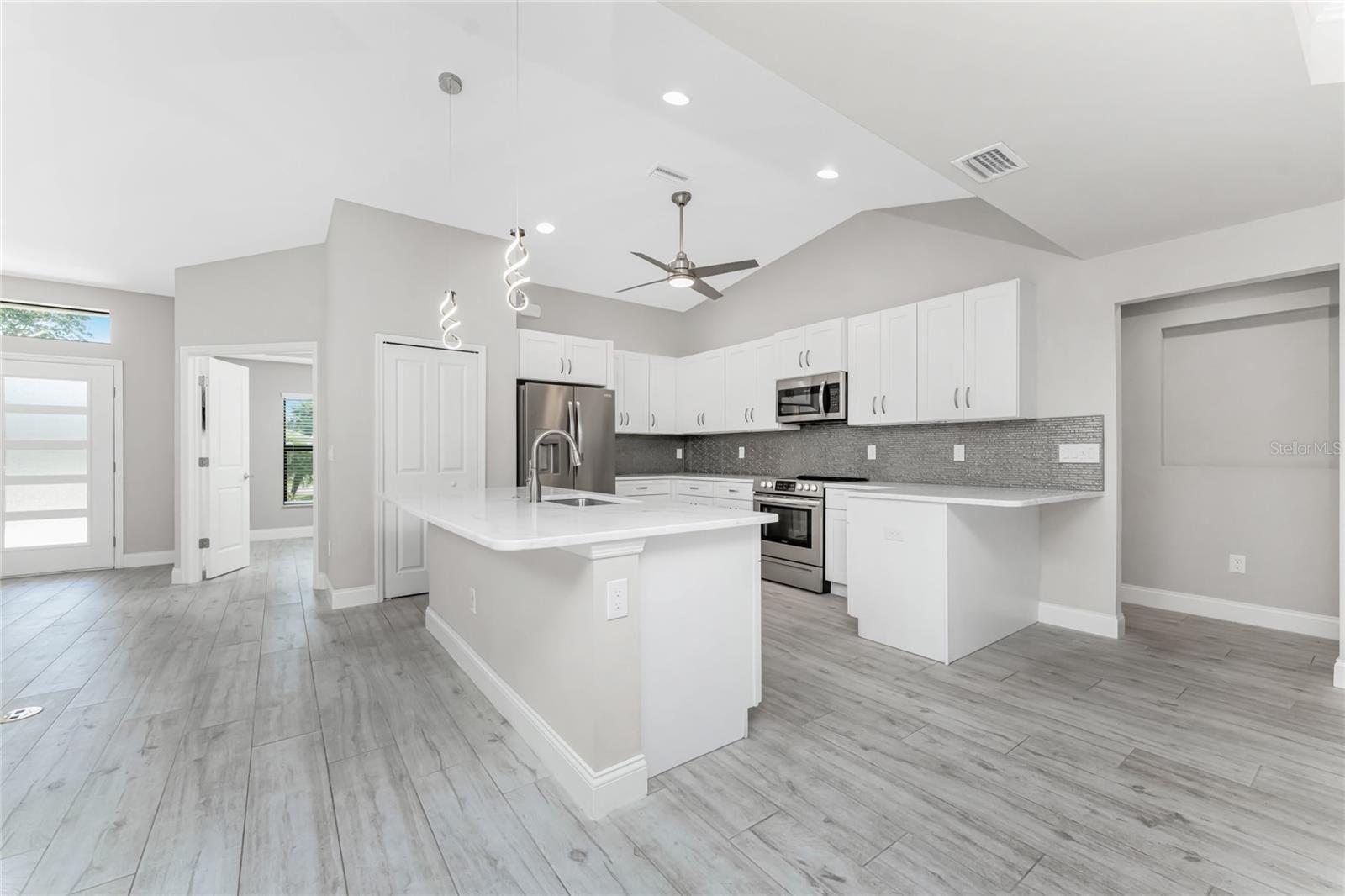 346 BARCELONA ST, PUNTA GORDA, FL, 33983