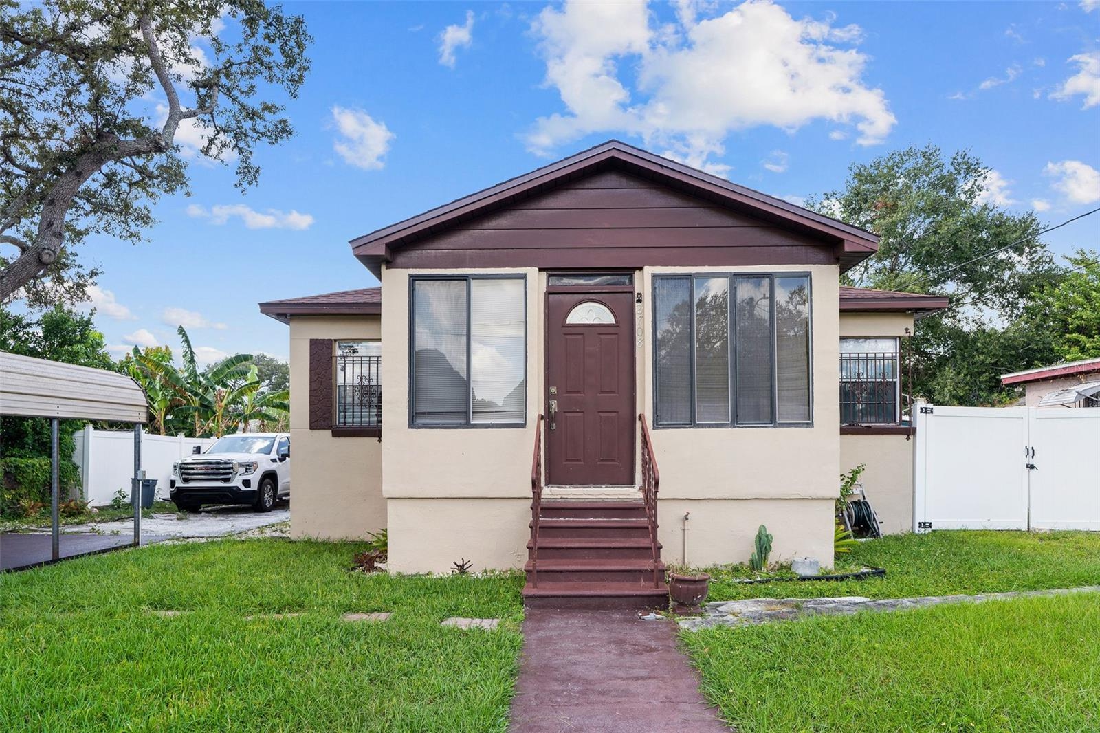 2708 Matanzas Ave, Tampa, FL 33607