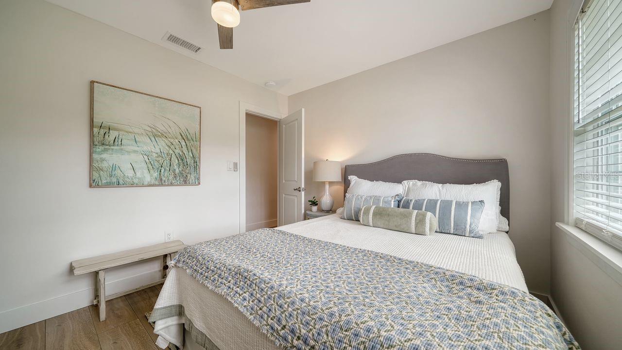 1633 RIDGEWOOD LN, SARASOTA, FL, 34231