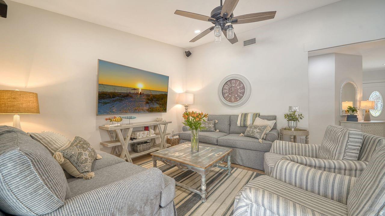 1633 RIDGEWOOD LN, SARASOTA, FL, 34231