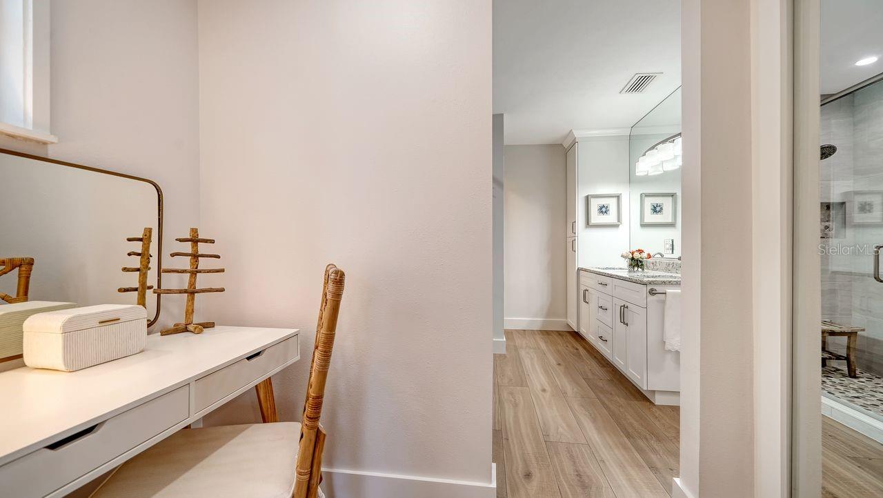 1633 RIDGEWOOD LN, SARASOTA, FL, 34231