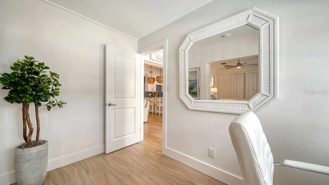 1633 RIDGEWOOD LN, SARASOTA, FL, 34231