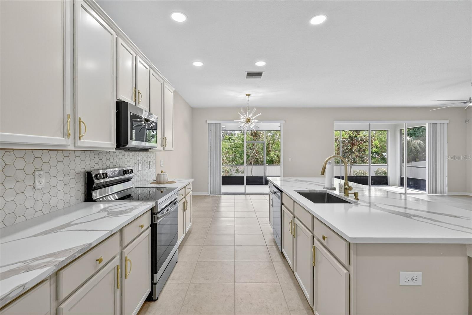 1511 YALE CASTLE CT, RUSKIN, FL, 33570