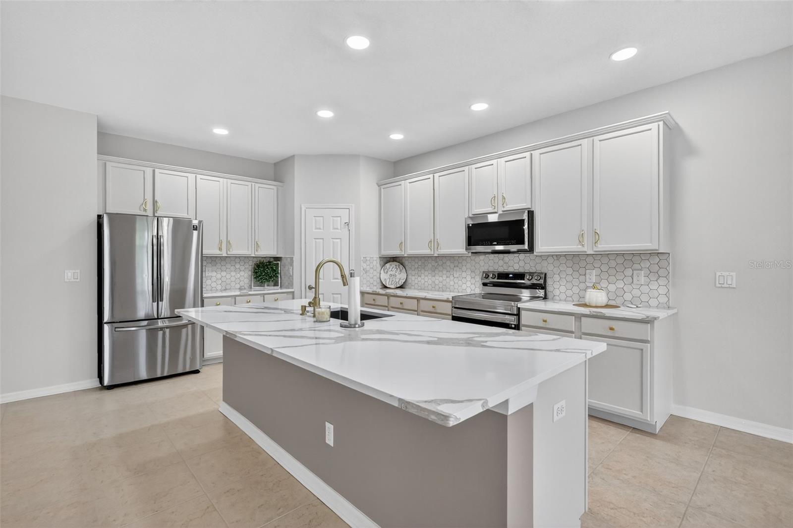 1511 YALE CASTLE CT, RUSKIN, FL, 33570