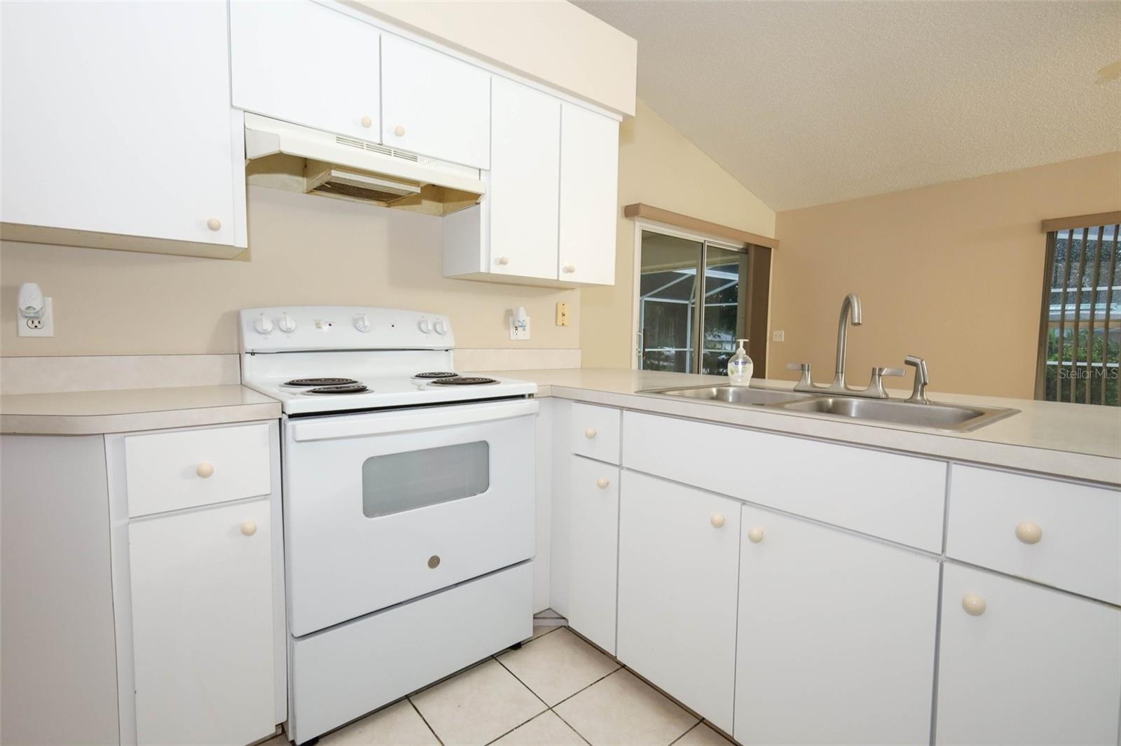 997 YELLOWBIRD AVE, DELTONA, FL, 32725