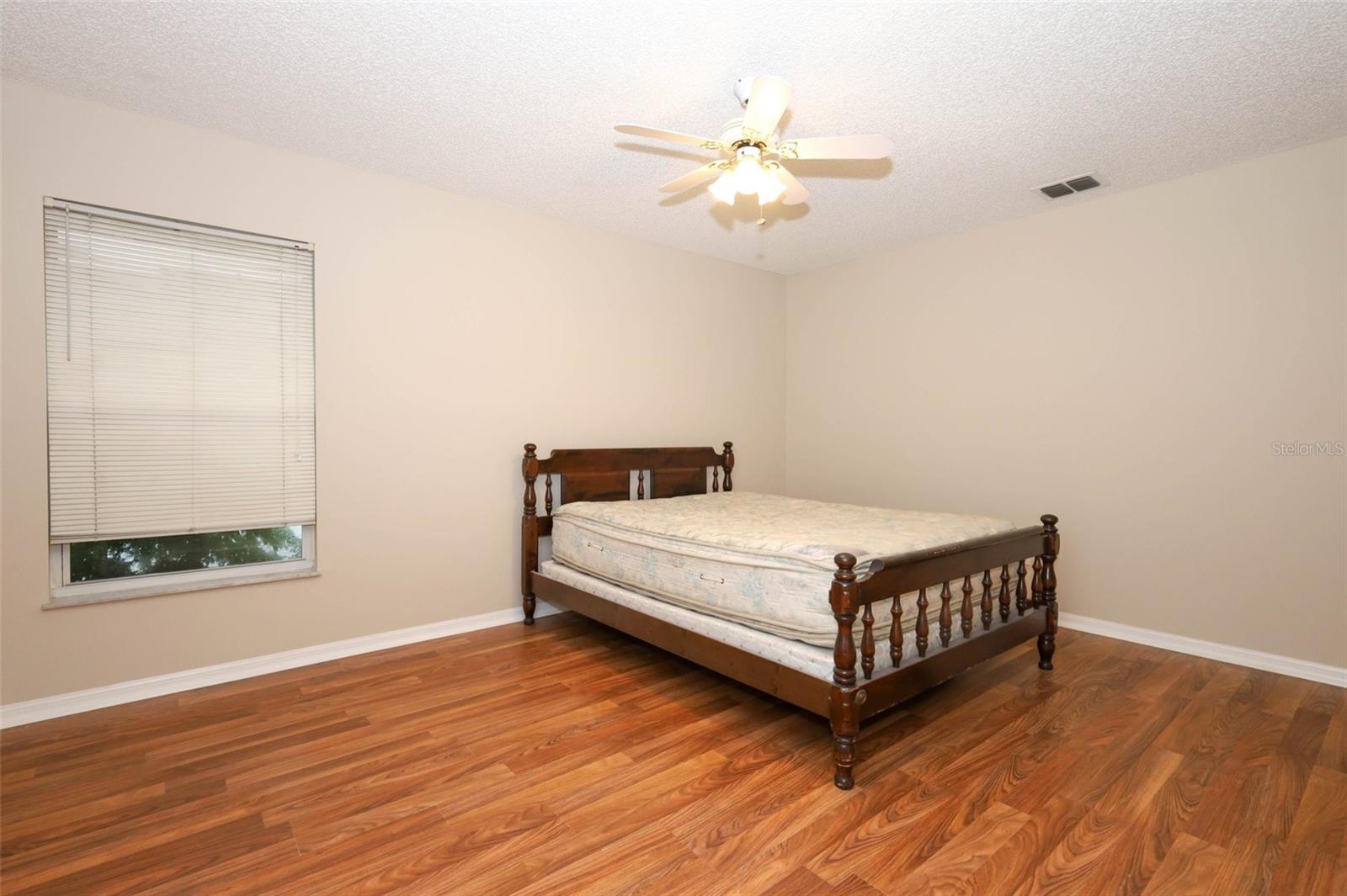 997 YELLOWBIRD AVE, DELTONA, FL, 32725