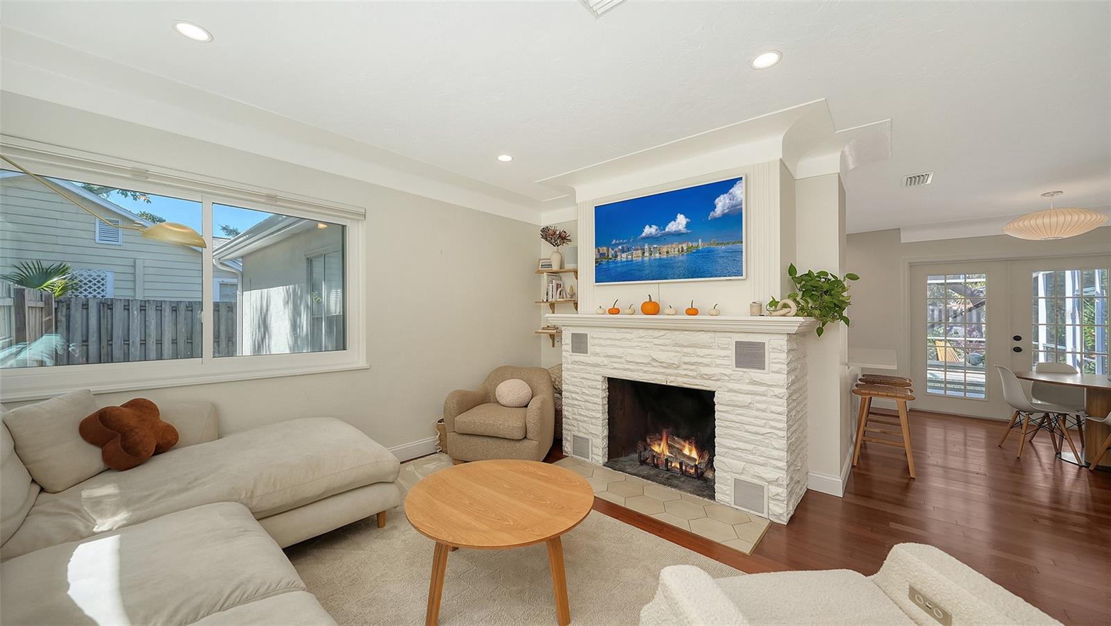 887 PATTERSON DR, SARASOTA, FL, 34234