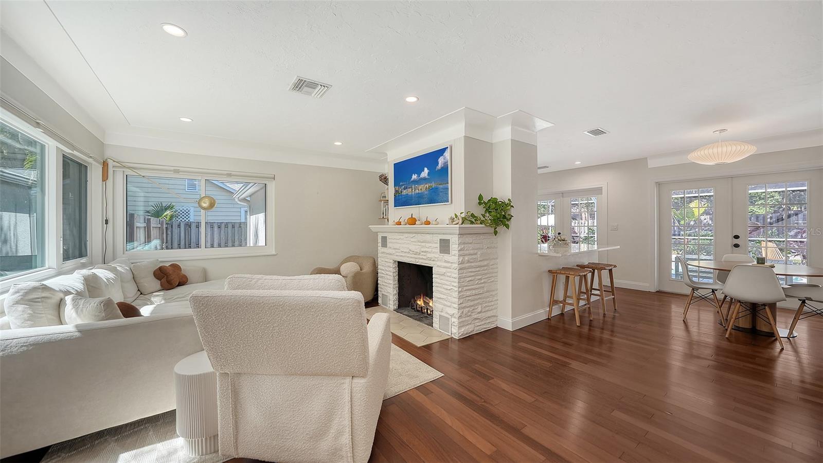 887 PATTERSON DR, SARASOTA, FL, 34234