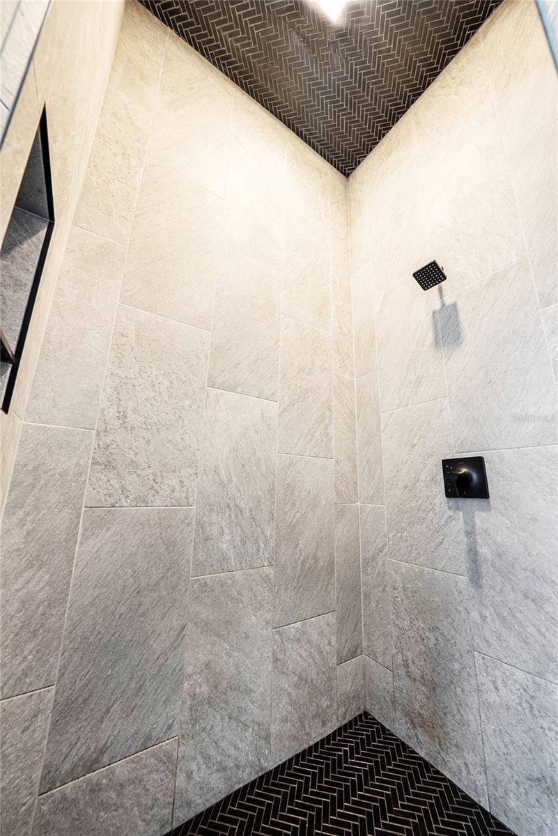 4907 BAYSHORE BLVD #121, TAMPA, FL, 33611