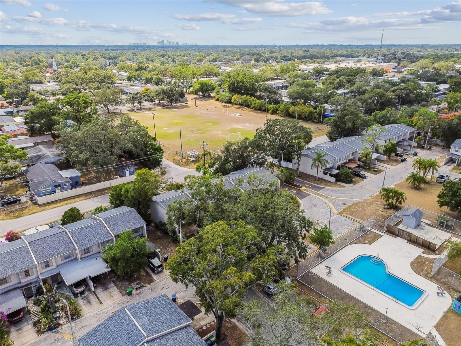 5264 TENNIS COURT CIR #5, TAMPA, FL, 33617